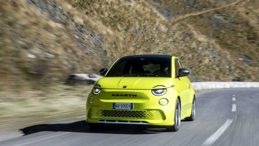 2023 Abarth 500e Electric Hot Hatch Unveiled Pretending It’s A Gas Car